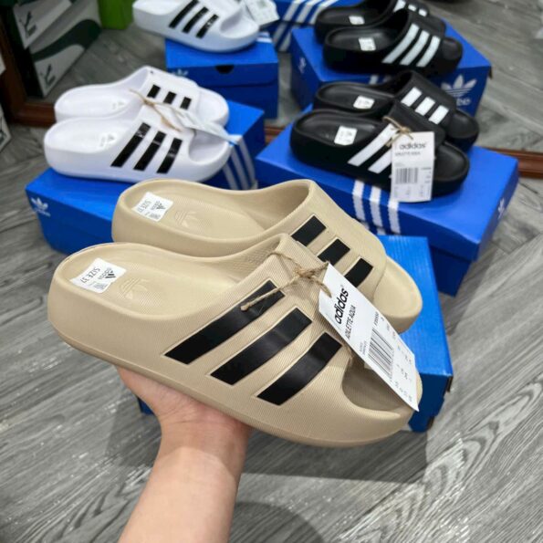 Dép Adidas Adifom Superstar đủ màu chuẩn Auth 99%, thiết kế slip-on, chất liệu mút xốp Cloudfoam, logo 3 sọc nổi bật.
