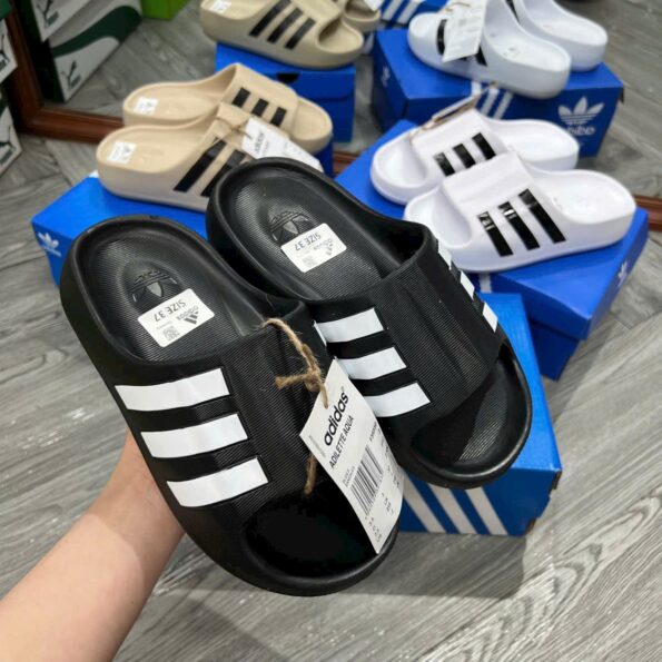 Dép Adidas Adifom Superstar đủ màu chuẩn Auth 99%, thiết kế slip-on, chất liệu mút xốp Cloudfoam, logo 3 sọc nổi bật.
