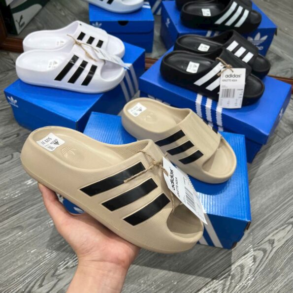 Dép Adidas Adifom Superstar đủ màu chuẩn Auth 99%, thiết kế slip-on, chất liệu mút xốp Cloudfoam, logo 3 sọc nổi bật.