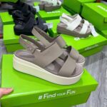 [Ảnh Thật] Giày Nữ Crocs Brooklyn Upper Low Wedge – Đủ Màu, Bản VIP Chuẩn Auth 99% 16