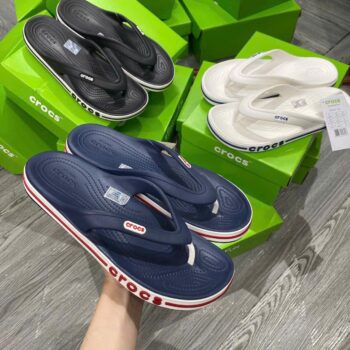 Dép xỏ ngón Unisex Crocs Bayaband bản VIP chuẩn Auth, màu navy, chất liệu Croslite, sọc thể thao, đế massage êm ái.