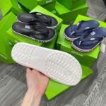 Dép Xỏ Ngón Unisex Crocs Bayaband – Trắng – Bản VIP Chuẩn Auth 2