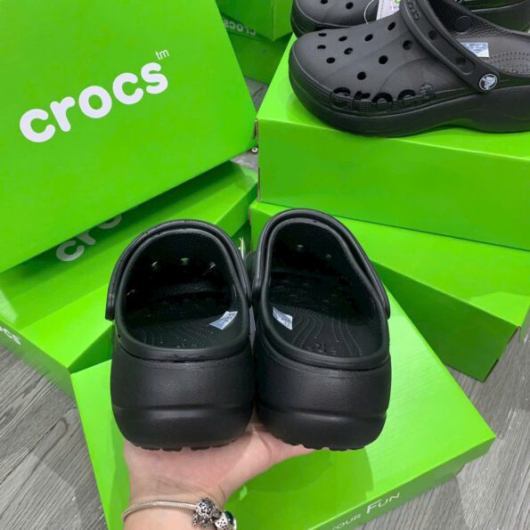Crocs Baya Platform Clogs đen, giày nữ, bản VIP chuẩn Auth 99%, đế cao 4.7cm, chất liệu Croslite, lỗ thoáng khí, quai sau xoay.