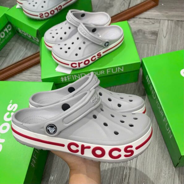 Crocs Bayaband Unisex – phối màu thể thao, đế chống trượt, phù hợp nam nữ, chính hãng Crocs.